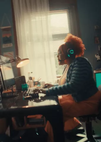 Image from Springbok's video comercial for JBL.